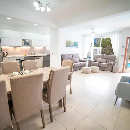 Ananda Puerto Del Carmen Lanzarote Villa *