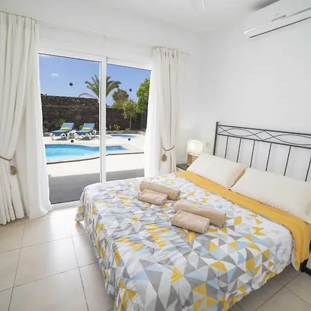 Amanda 4 Bedrooms Jacuzzi And Heated Pool Pool Table Great House * Puerto del Carmen