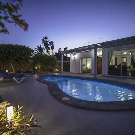Villa Amanda 4 Bedrooms Jacuzzi And Heated Pool Pool Table Great House *