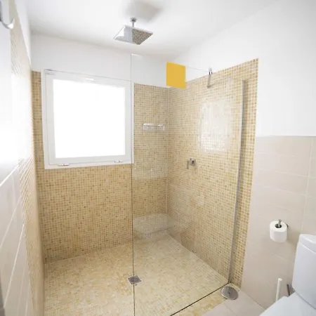 Vila Amanda 4 Bedrooms Jacuzzi And Heated Pool Pool Table Great House Puerto del Carmen (Lanzarote)